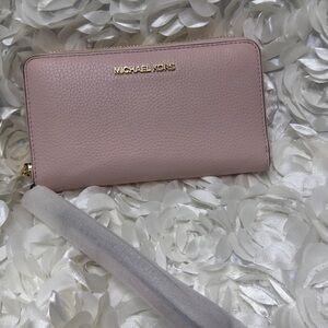 MICHAEL Michael Kors Jet Set Travel Blush Leather Wallet